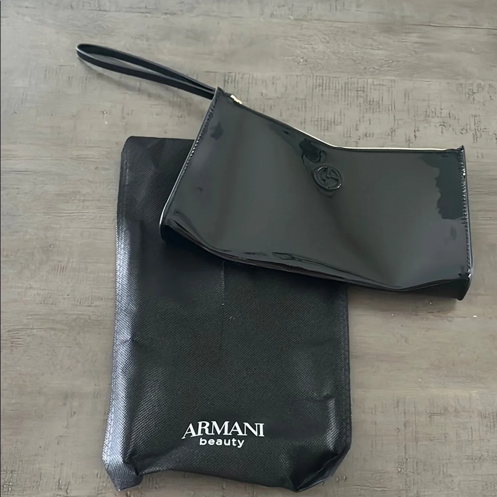 PERFUME & Giorgio Armani Patent Clutch + Sì Eau de Parfum Gift Set NEW